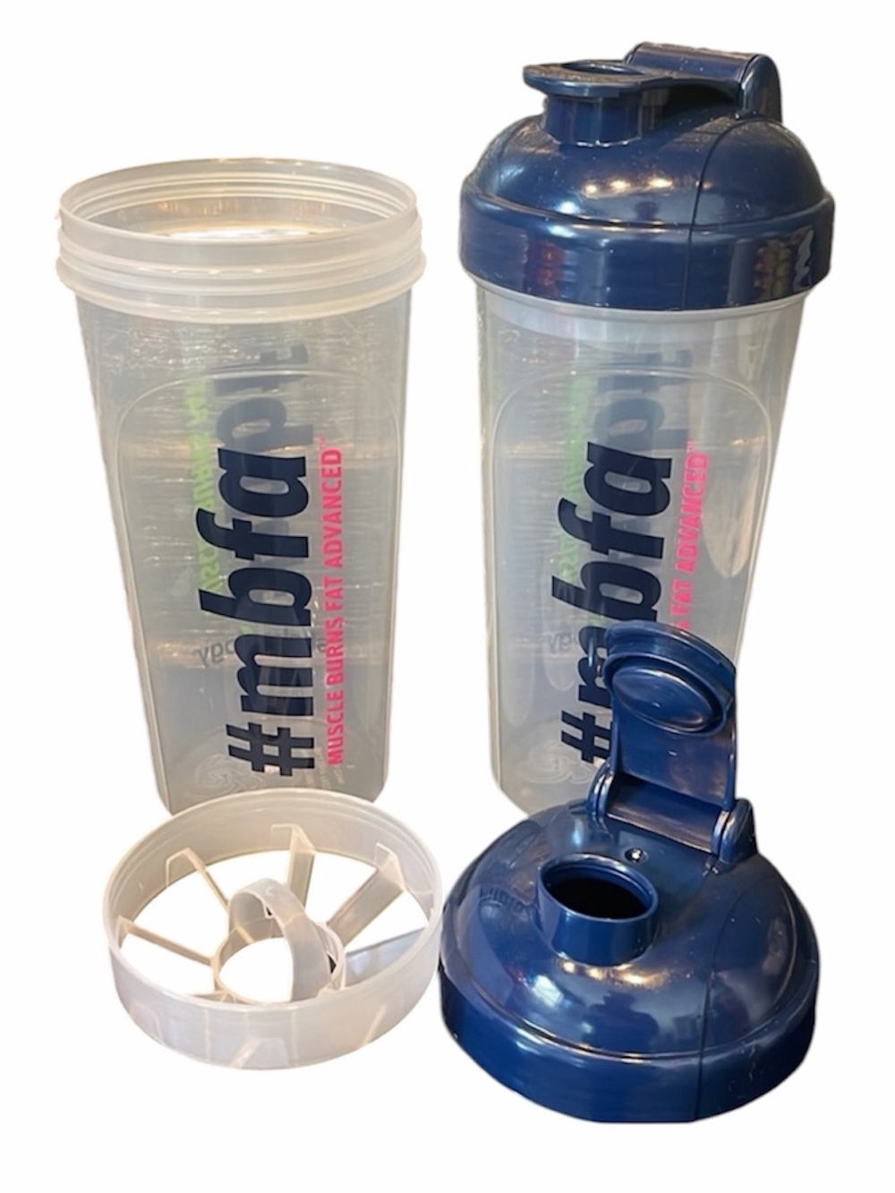 2 New SHAKEOLOGY Shaker Bottle Cup BPA Free Snap Lid 25 oz Blender Tumbler to go